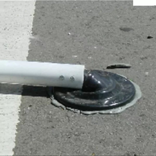 Boomerang Reboundable Base For Delineators And Markers